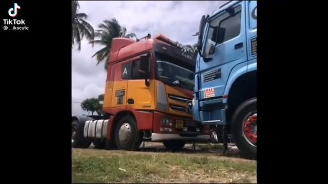 KOLEKSI LORI VOLVO MALAYSIA смотреть онлайн