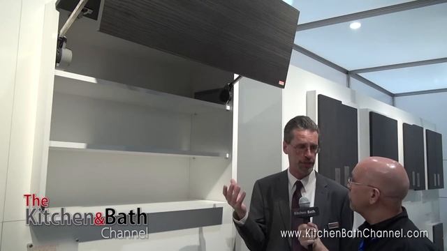 KBIS 2014: Blum Introduces the Aventos Cabinet Lift System смотреть онлайн