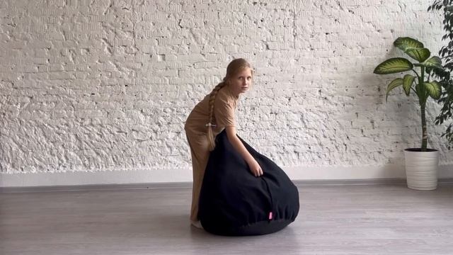 Кресло мешок Л Черный велюр с слоновая кость ушками. смотреть онлайн