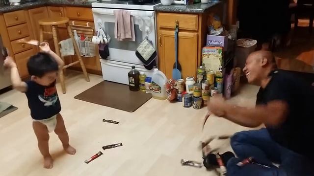 Everett laughing at G7 coffee смотреть онлайн