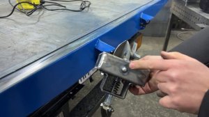 Нижние автоматические защёлки САМОСВАЛА