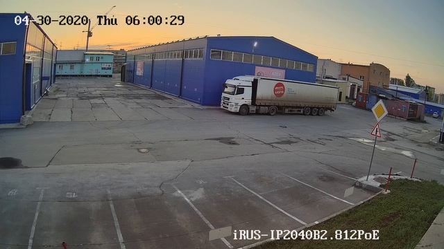 iRUS-IP2040B2.812PoE (улица, утро) смотреть онлайн
