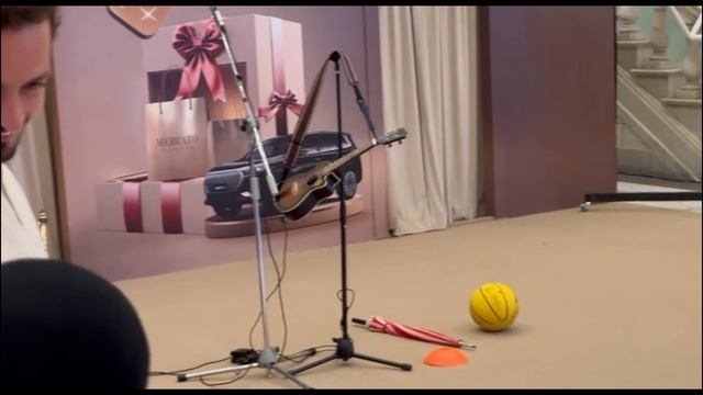 Жоглёр болалар - Жоглируют дети - Children are juggling смотреть онлайн