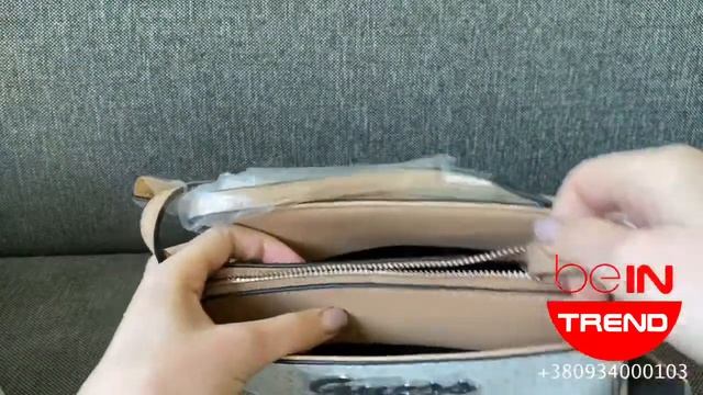 Сумочка-кроссбоди GUESS SWANSON LOGO PRINT CROSSBODY смотреть онлайн