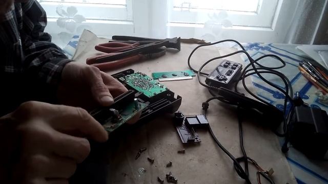 Разбор игровой приставки LIKO KL-235.