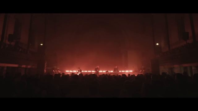 London Grammar - Hell to the Liars (Live at The Round Chapel) смотреть онлайн