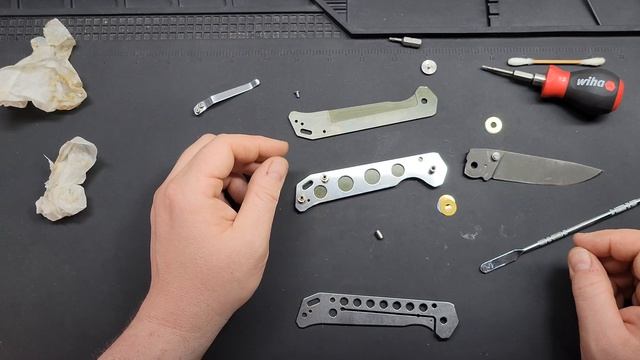 Kizer Begleiter Folding Knife - Disassembly Video