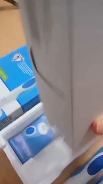 ORAL-B ŞARJLI DİŞ FIRÇASI KUTU AÇILIMI смотреть онлайн