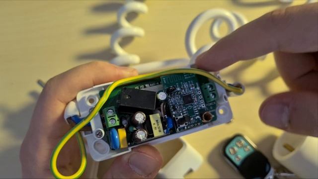 Získej SONOFF BASIC RF R3 - recenze a ukázka DIY módu (vlastní firmware) смотреть онлайн