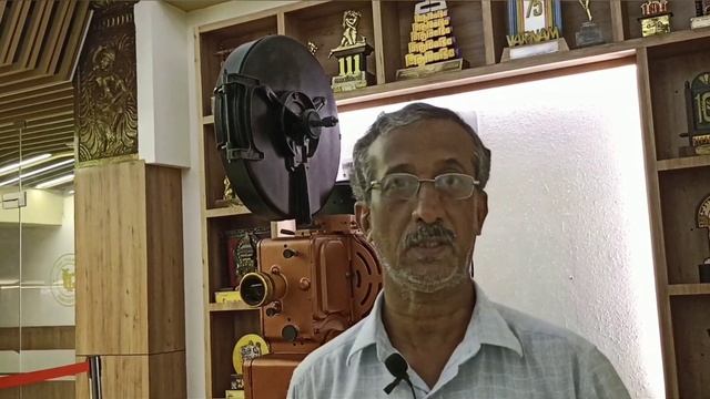 ഒരു 35 എം എം പ്രോജെക്ടറിന്റെ വിശേഷങ്ങൾ, old 35 mm projector, Jos theatre, Thrissur, Kerala смотреть онлайн