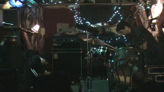 Kuato Lives - Goodbye Blue Monday смотреть онлайн