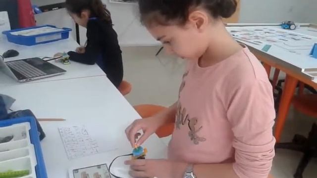 Robotik ve Kodlama Lego Wedo 2.0 Defne- Mors Alfabesi смотреть онлайн