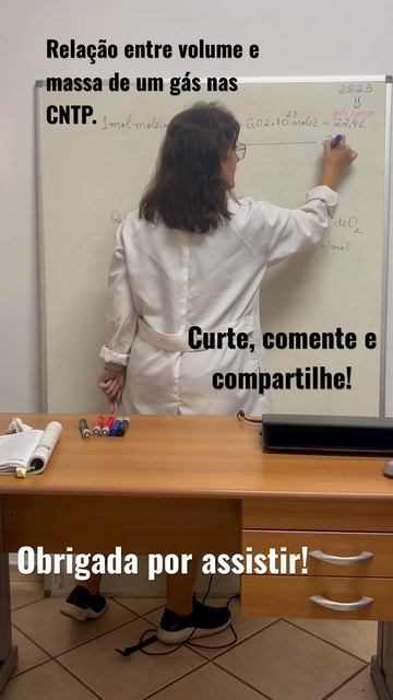 Relação entre volume e massa de um gás nas CNTP смотреть онлайн