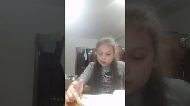 24 ЧАСА В СВОЕЙ КОМНАТЕ/Lisa latte gatalya смотреть онлайн