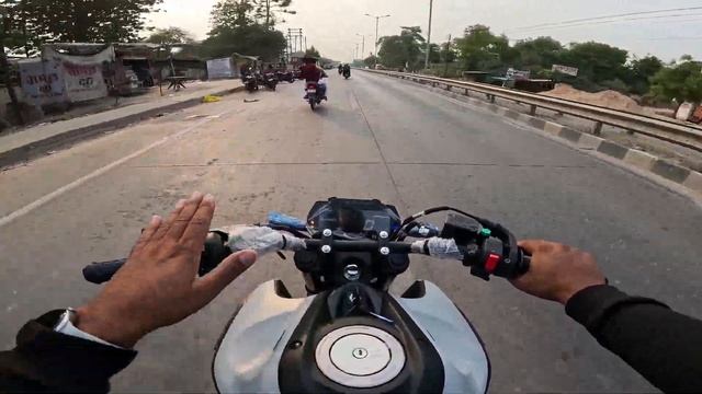 New Yamaha FZS V4 White 2024 First Ride Review смотреть онлайн