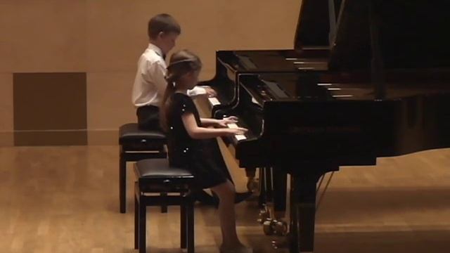 24944 Дуэт Рукавичкин Никита, Орлова Даша, г. Троицк - «Ослик и тележка» смотреть онлайн