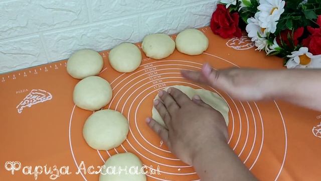 Булочки с творогом из дрожжевого теста. смотреть онлайн