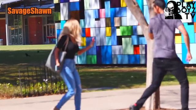 ВЫБИТЬ ИЗ РУК НАПИТОК У НЕЗНАКОМЦА ПРАНК смотреть онлайн