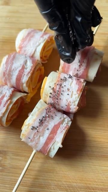 Love-laden Luncheons