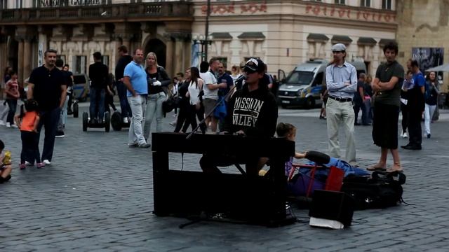 Музыка на улицах Праги смотреть онлайн