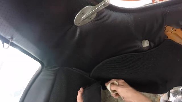 CARPET INSTALLATION IN A VW (74') SUNROOF SUPER BEETLE : How-To! смотреть онлайн