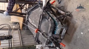 Мебельный ППУ —  производство цельнолитого кресла из эластичного пенополиуретана