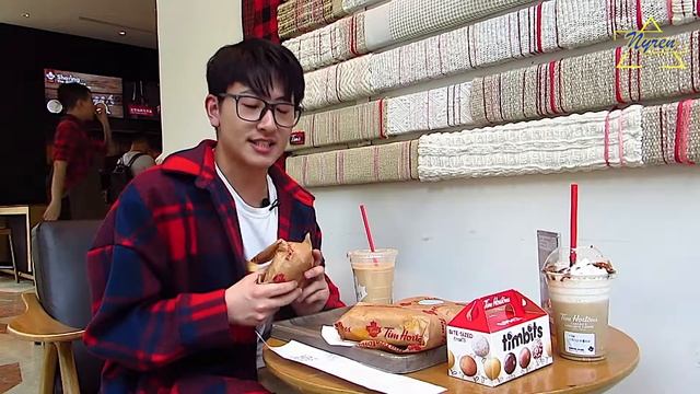 First Tims in China with Weird Timbits and Best Beverage? смотреть онлайн