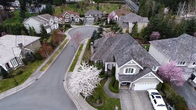 Aerial Video Tour Sample -DJI F550, Arris CM3000 Gimbal, Gopro Hero3 Black+ смотреть онлайн