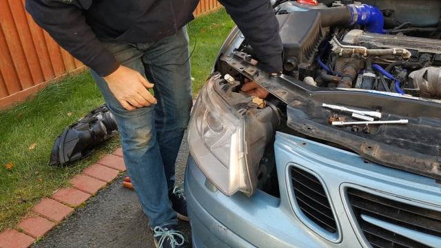 How to Replace Headlights Saab 9-3 | 03-07 Model Years смотреть онлайн