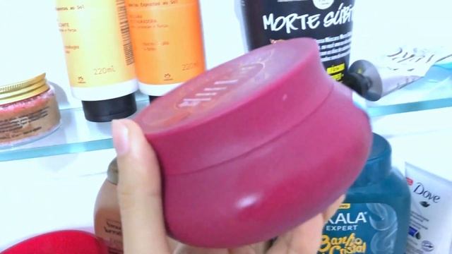 PRODUTOS QUE NÃO SAEM DO MEU BOX E QUE USO NO DIA A DIA! *Rotina de Cuidados com o meu ondulado!* смотреть онлайн