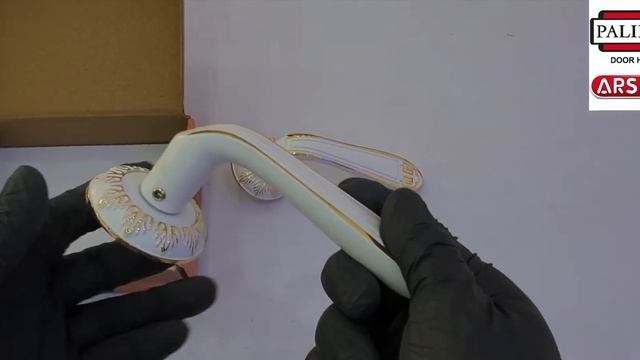 Palidore А-407WPB белое золото Ручка межкомнатная на круглом основании резная смотреть онлайн