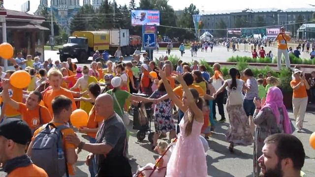 Грандиозная маха-харинама в ОМске на Сибирском спортивном марафоне (часть7) 03.08.19. смотреть онлайн
