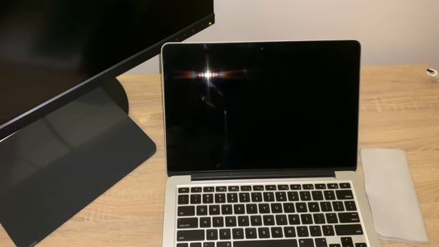 Unboxing Apples polishing cloth! is it worth it? смотреть онлайн