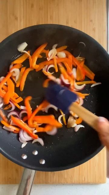 Мой любимый Wok #delicious #noodlesrecipe #sause #лапша #соусы #простыерецепты смотреть онлайн