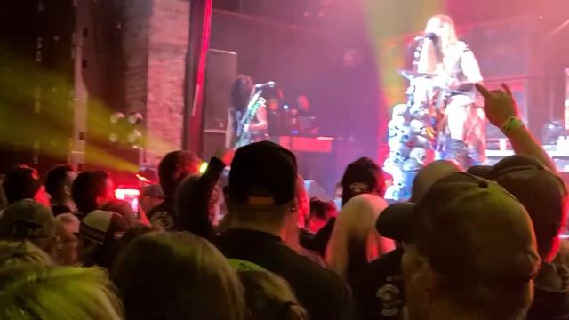 Black Label Society at Bogarts in Cincinnati Ohio on 10/30/2021 WEBN Rock of the dead. смотреть онлайн