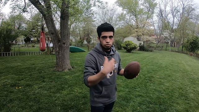 #NFL Como LANZAR una pelota de footboll Americano смотреть онлайн