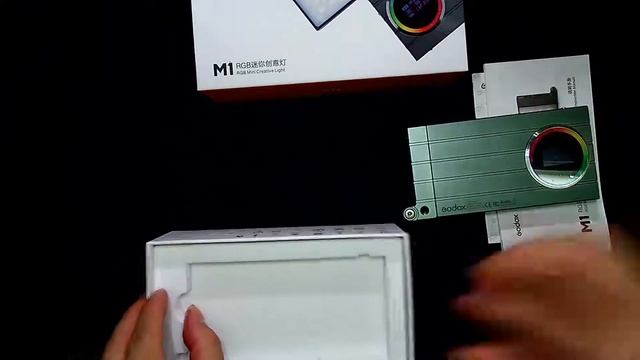 Godox M1 RGB Mini Creative Light - Unboxing смотреть онлайн