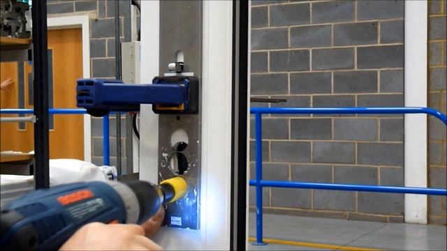 Retro-fitting a Winkhaus Armorshield Cylinder Guard смотреть онлайн