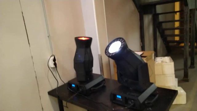 Прожектор полного вращения 60W Beam LED moving head light with 163W tricolor смотреть онлайн