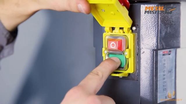 Обзор сверлильного станка MetalMaster M32