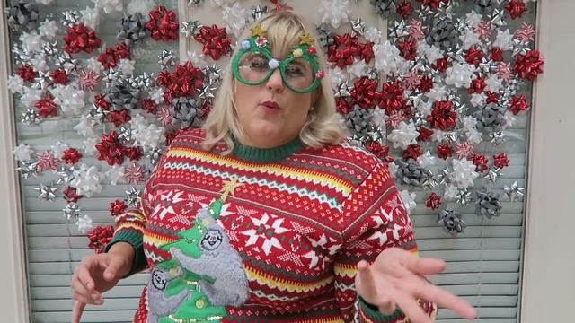 Plus Size Holiday Fashion + Facts: Christmas Trees смотреть онлайн