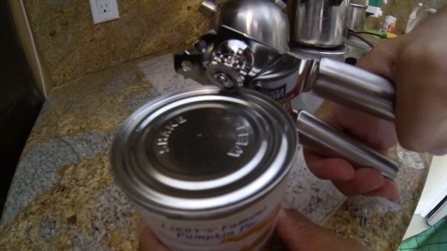 [PASSO A PASSO] COMO USAR ABRIDOR DE LATAS MANUAL AMERICANO - ABRIDOR DE LATAS INDUSTRIAL MANUAL смотреть онлайн