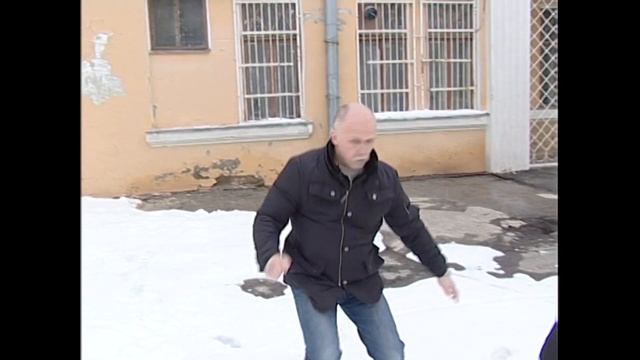 Угроза ножом в подворотне.TV передача. Защити себя сам. Фрагменты. В Н Крючков смотреть онлайн