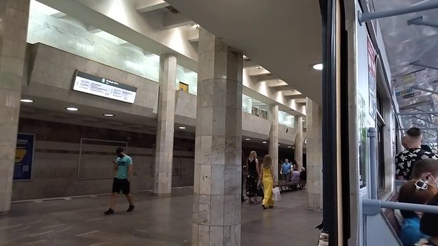 81-714.5 #0580 в составе поезда 0194-0195, ст.Победа-ст.Метростроителей, г.Харьков смотреть онлайн