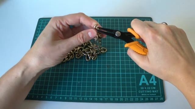 Сохраним планету!/Хлам в дело/Новый аксессуар из старой сумки! смотреть онлайн