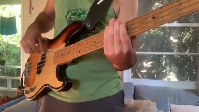 How to play Call Me The Breeze on bass - Lynyrd Skynyrd смотреть онлайн