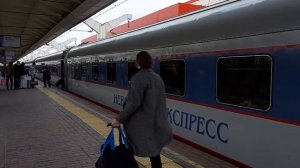 [РЖД] Высокоскоростной поезд №748 «Невский экспресс» с разных ракурсов на посадке. Отправление в СП