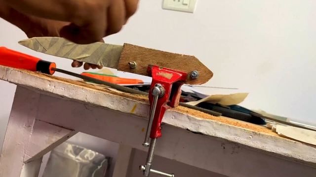 Rusted knife restoration || rusty knife blade with broken handle смотреть онлайн