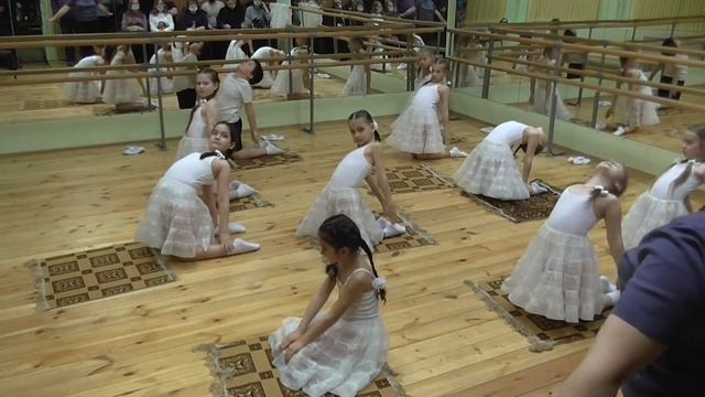 Детский танцевальный коллектив "Родничок". смотреть онлайн