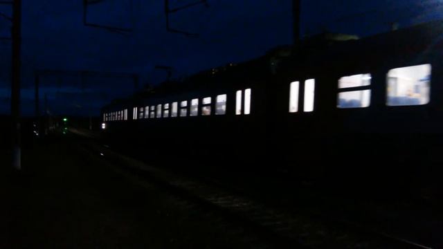 Вечерний электропоезд ЭП3Д смотреть онлайн